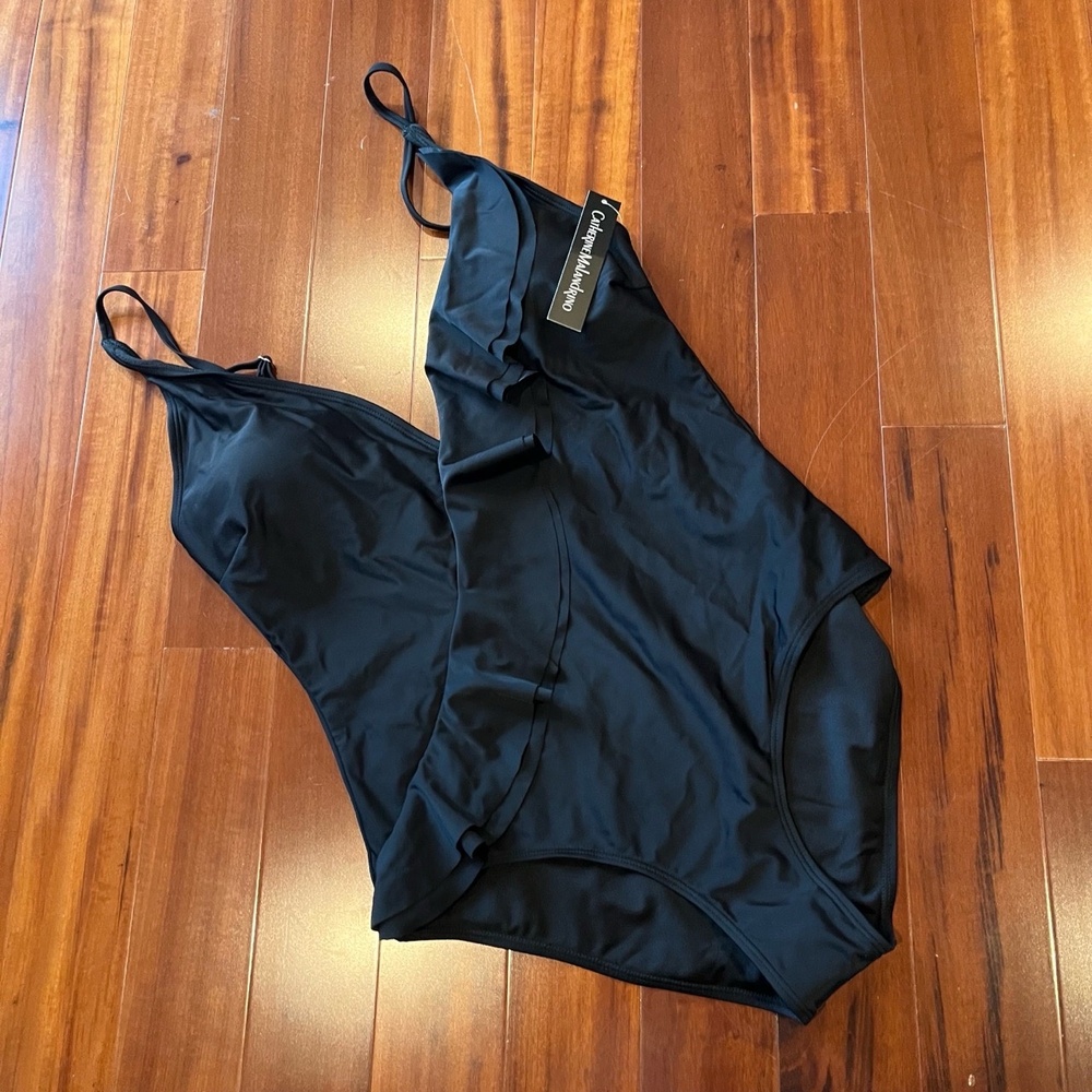 New NWT Catherine Malandrino Black Swimsuit V-Neck Front Ruffle Onepiece Size XL